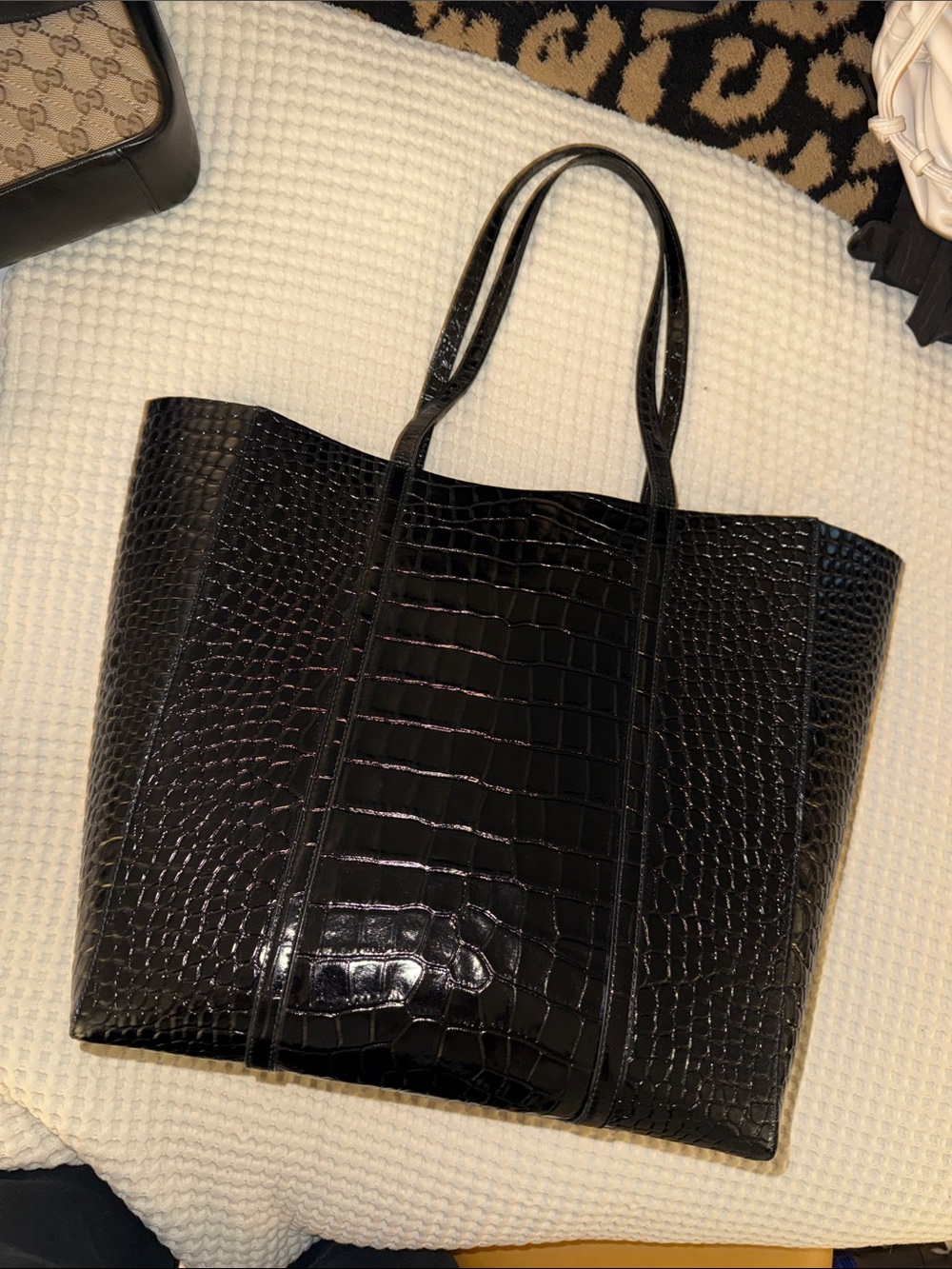 Balenciaga Black Croc-Embossed Tote with Logo - Picture 3 of 8
